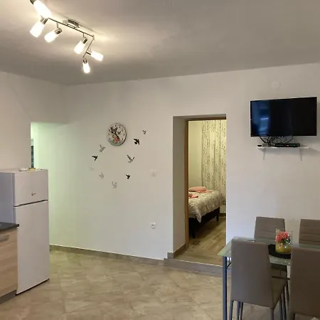 Apartman Goga アパート *